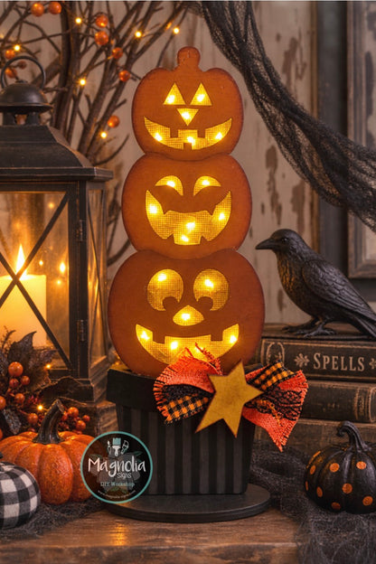 Light-Up Jack-O’-Lantern Sitter